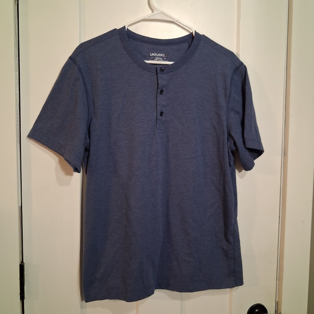 UNTUCKit Henley Shirt Mens M Blue Short Sleeve Cotton Blend Casual Classic Fit